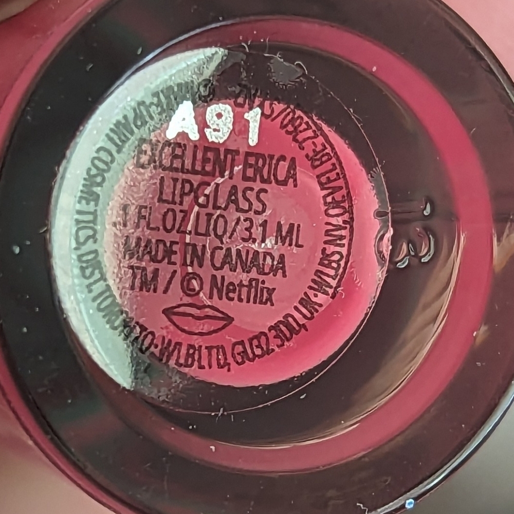 ✨Host Pick!✨ MAC Stranger Things Excellent Erica Lipglass - Picture 4 of 8